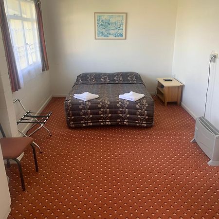Cheviot Hotel エクステリア 写真