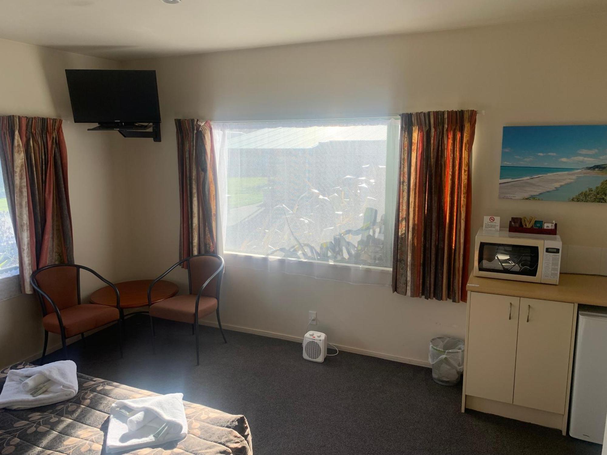 Cheviot Hotel エクステリア 写真